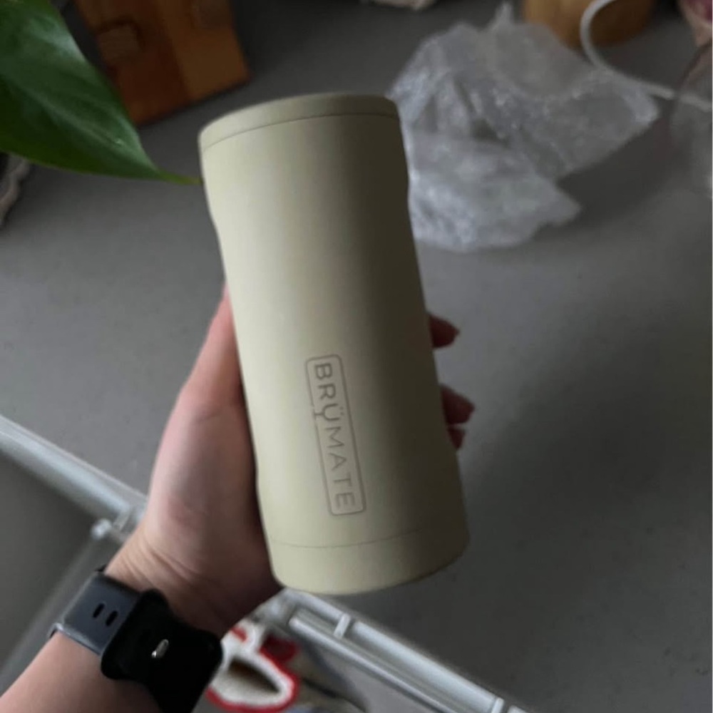 Brumate Hopsulator Slim 12 oz Sand/Beige